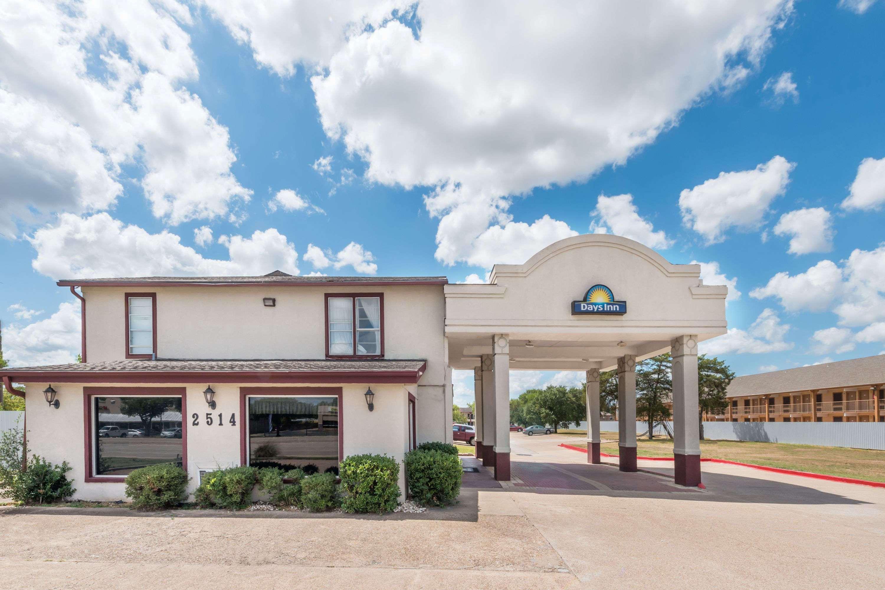 Days By Wyndham Bryan * College Station